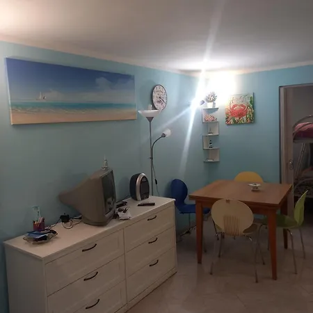 Glicine Del Mare Apartment Tirrenia